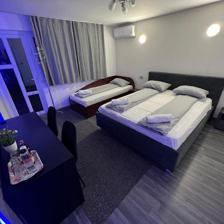 Vila Delia Hotell Oradea Exteriör bild