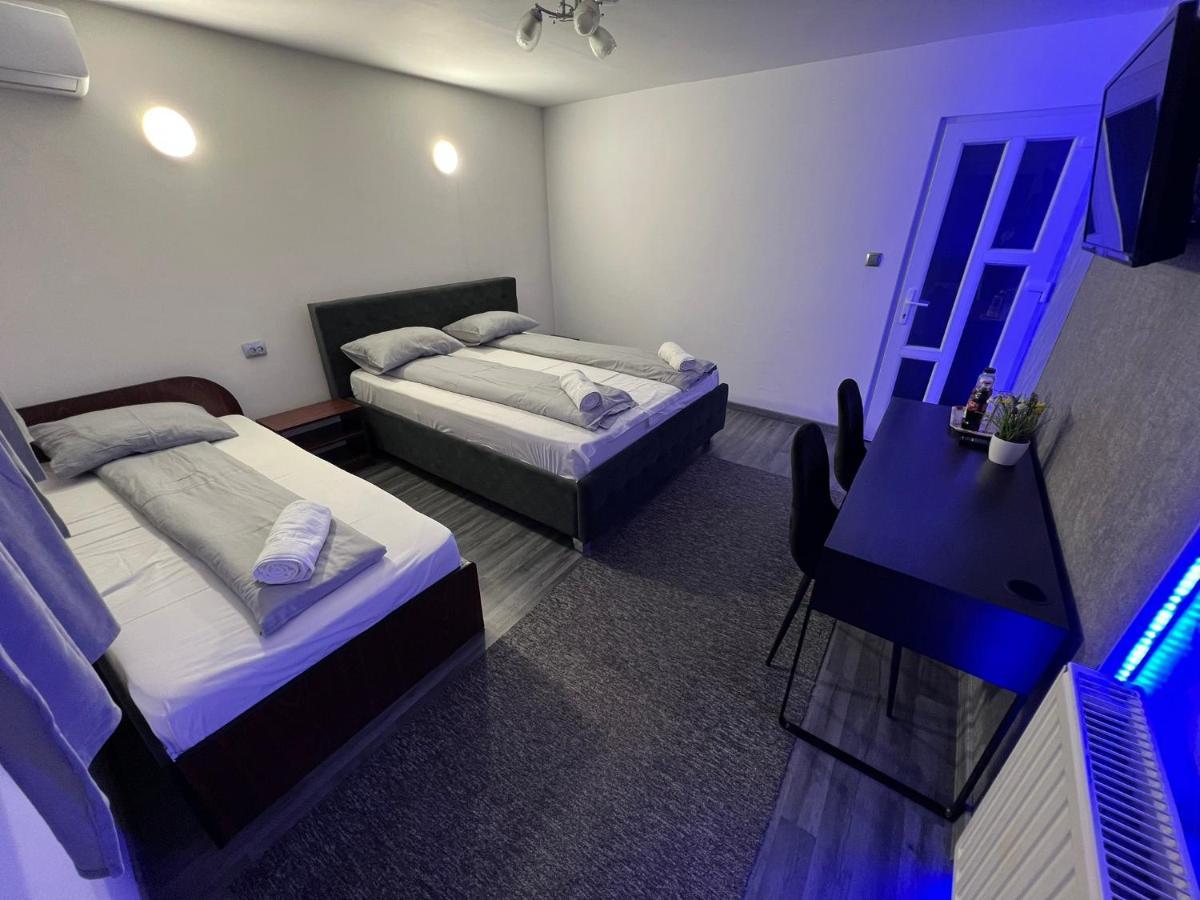 Vila Delia Hotell Oradea Exteriör bild