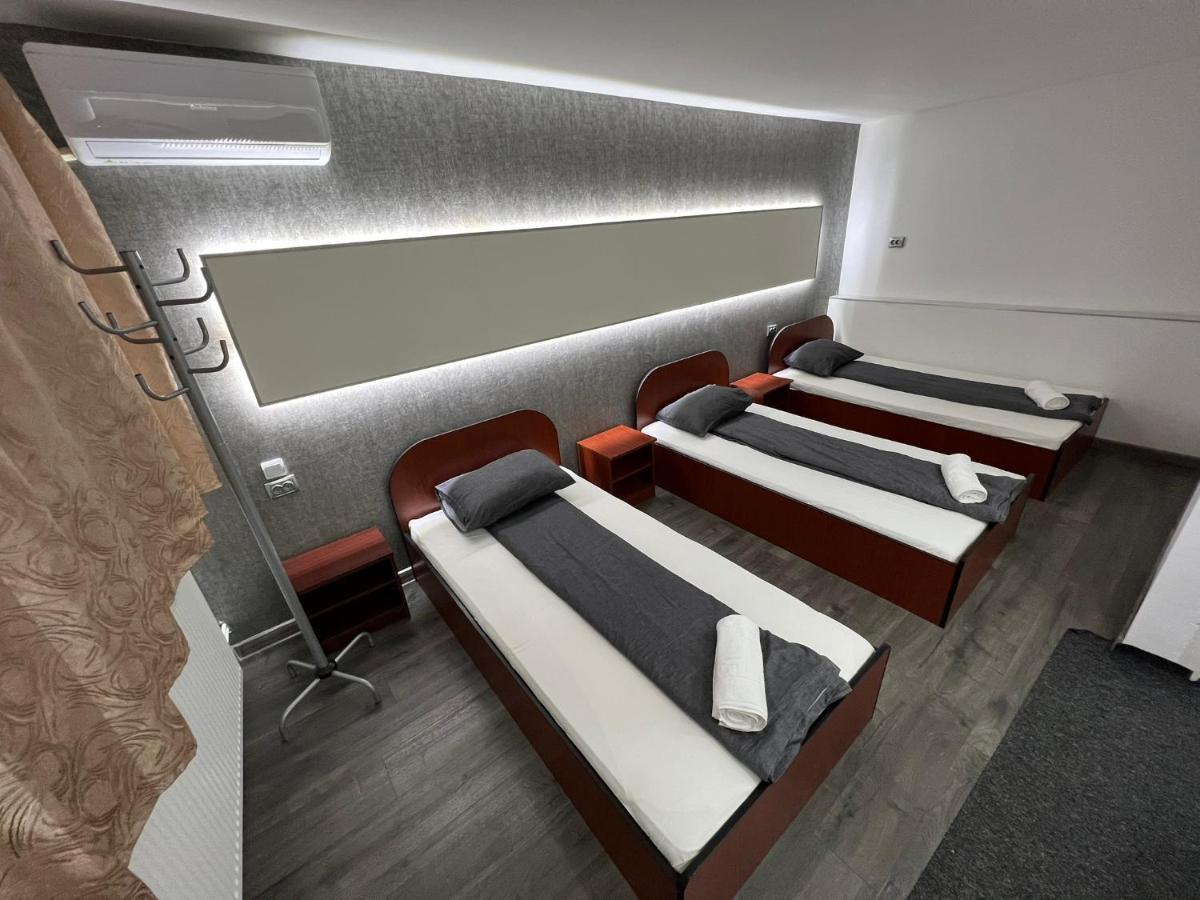 Vila Delia Hotell Oradea Exteriör bild